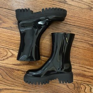 Lemon Jelly sustainable rain boots. Made in Portugal. 36 Euro size/6 US.